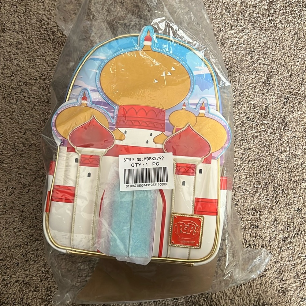 Brand new Aladdin jasmine agrabah loungefly bag!